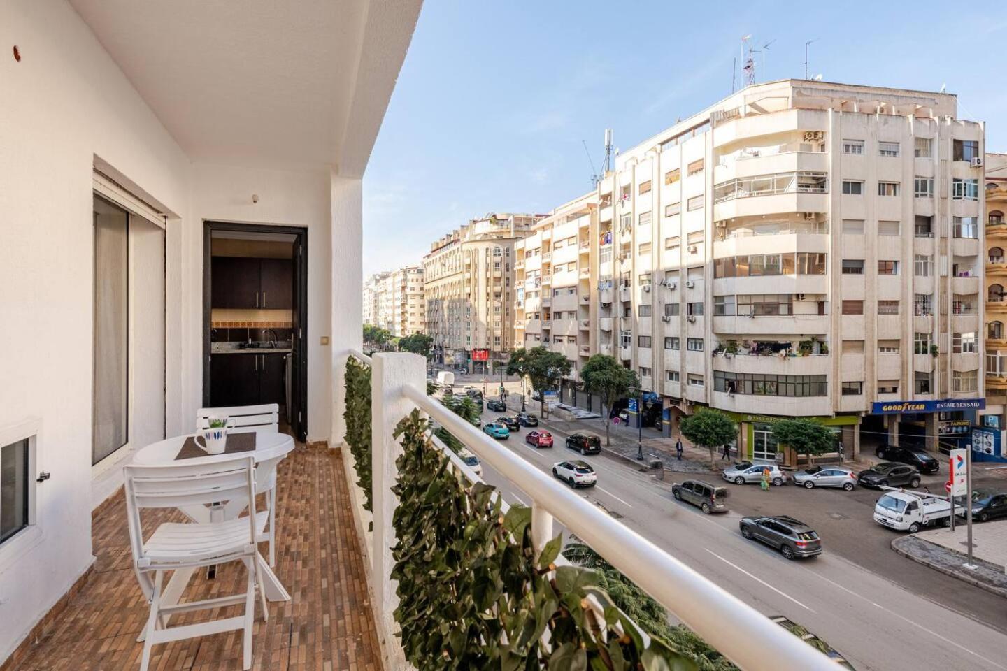 Appartement Acacia 2 Chambres Au Centre Ville طنجة المظهر الخارجي الصورة